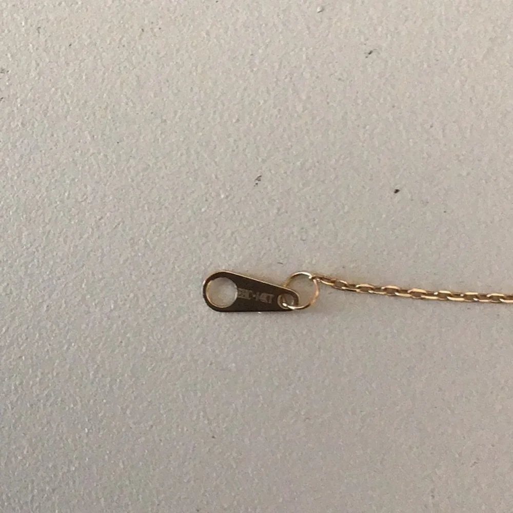 Dainty 14K Gold CZ Pendant EUC - Picture 8 of 8